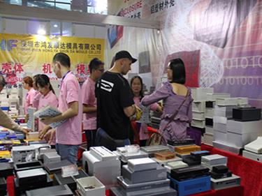 Service customer on fair